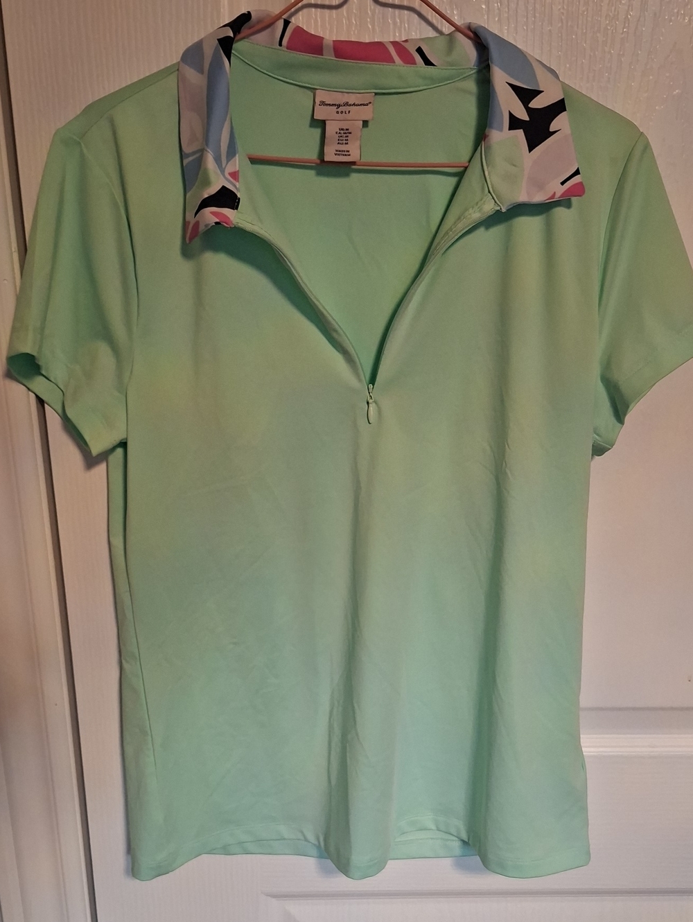 Tommy Bahama Mint Green Short Sleeve Golf Shirt with Printed Collar Accents
